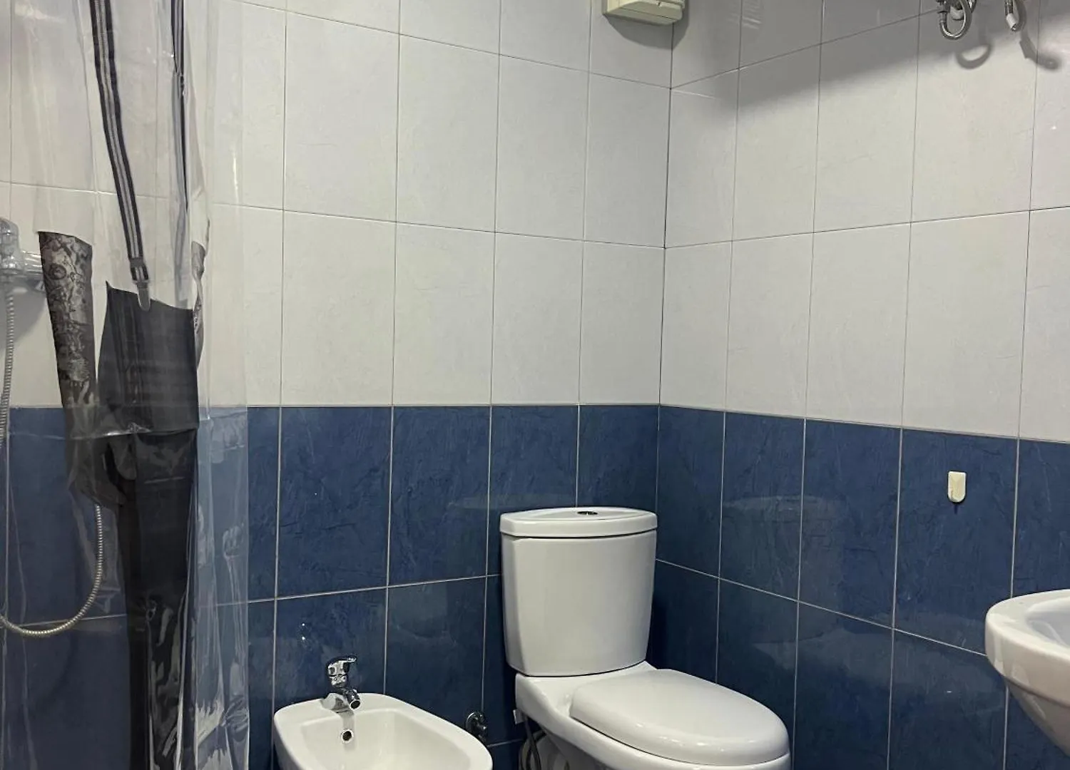 Fia Rentals 2 Tirana Central Lägenhet
